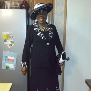 Meet your Posher, Monique